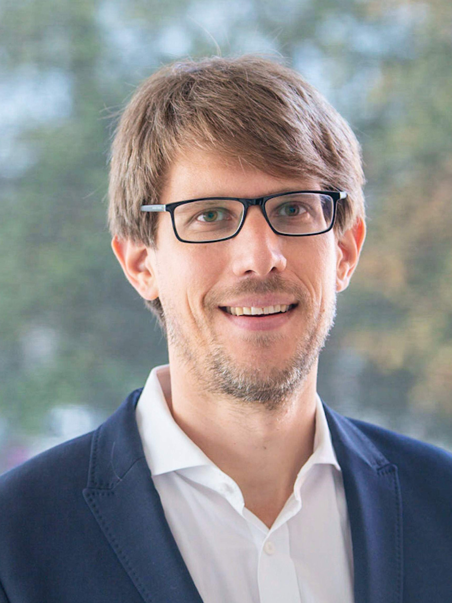 Headshot of Marc Ledendecker