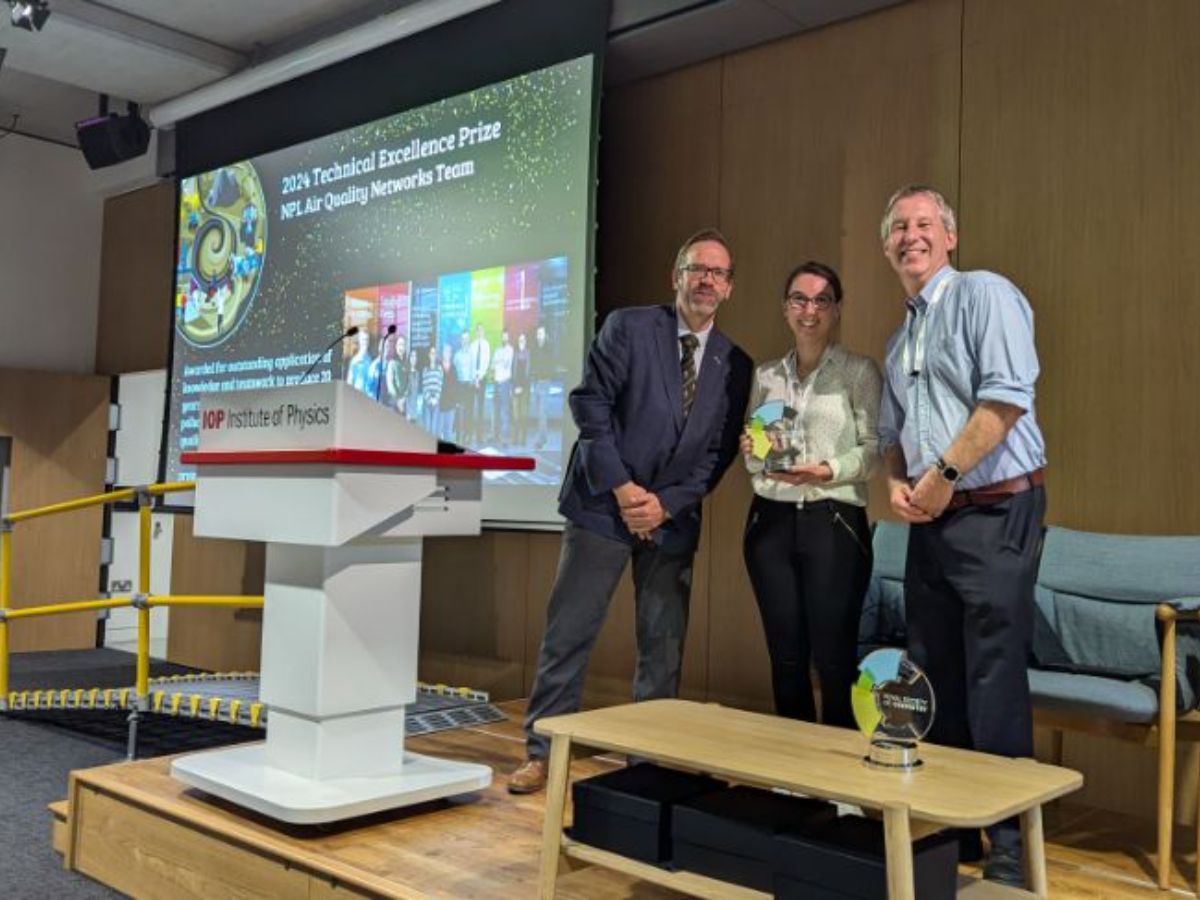 technicians apprentices and technical managers receiving prizes