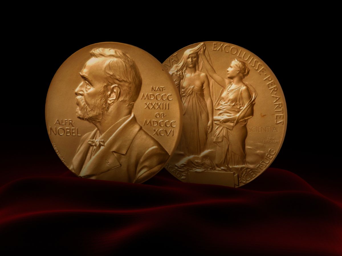 Nobel prize medal front and back