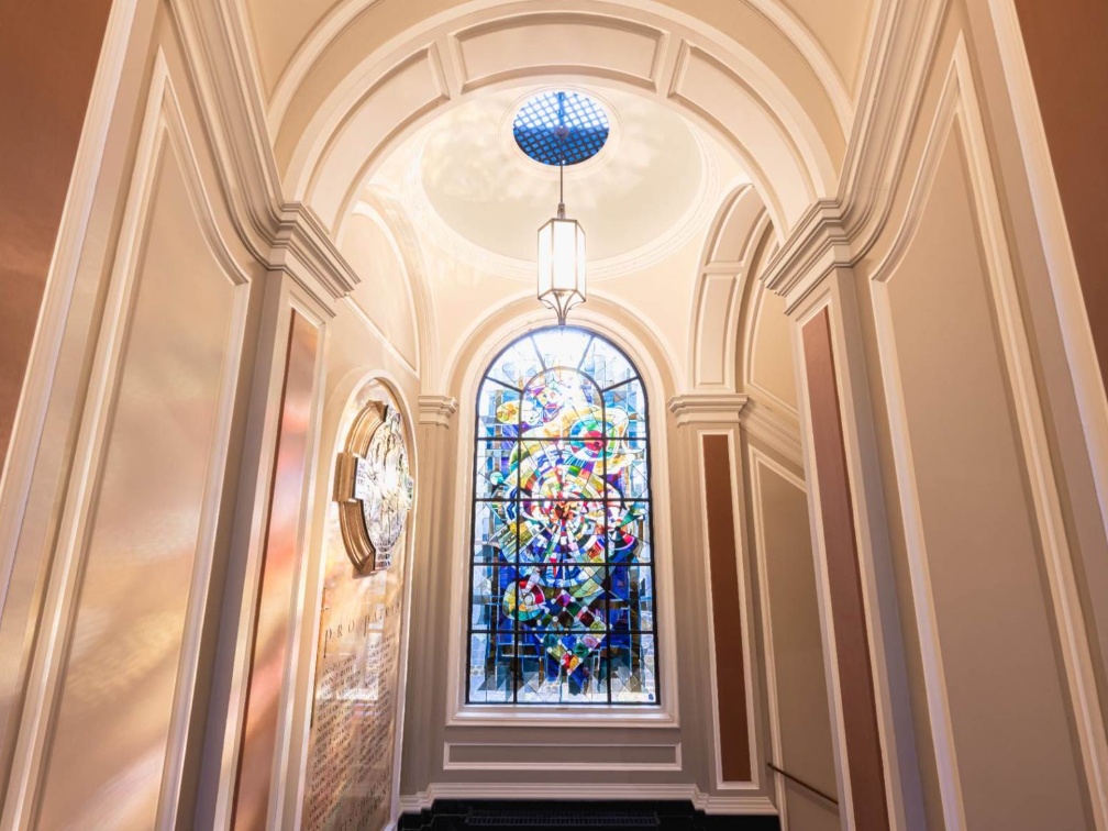 stained-glass-window-in-staircase stained-glass-window-in-staircase