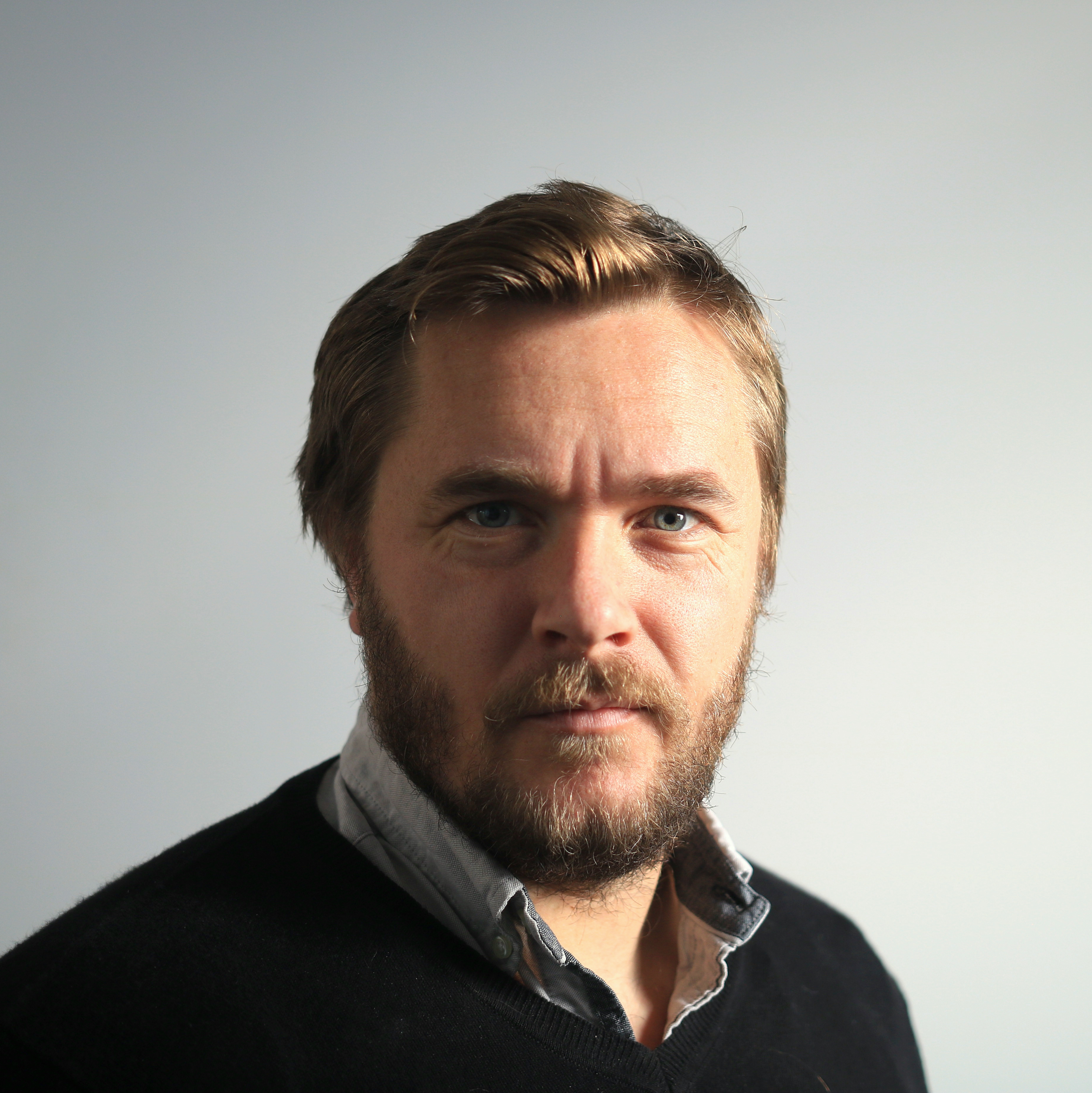 Dr James Courtney Photo