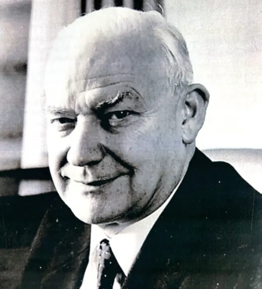 James Diamond black and white photo James Diamond CBE CChem FRSC