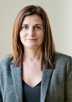 Eva Hevia Photo