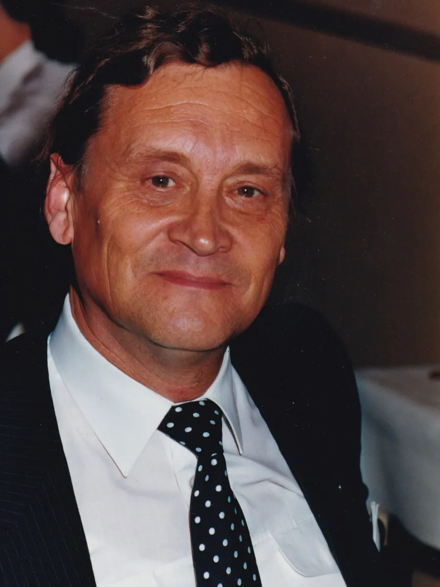 Wolfgang Fritsche - deceased Dr rer. nat. Wolfgang Fritsche smiling to camera in suit and tie