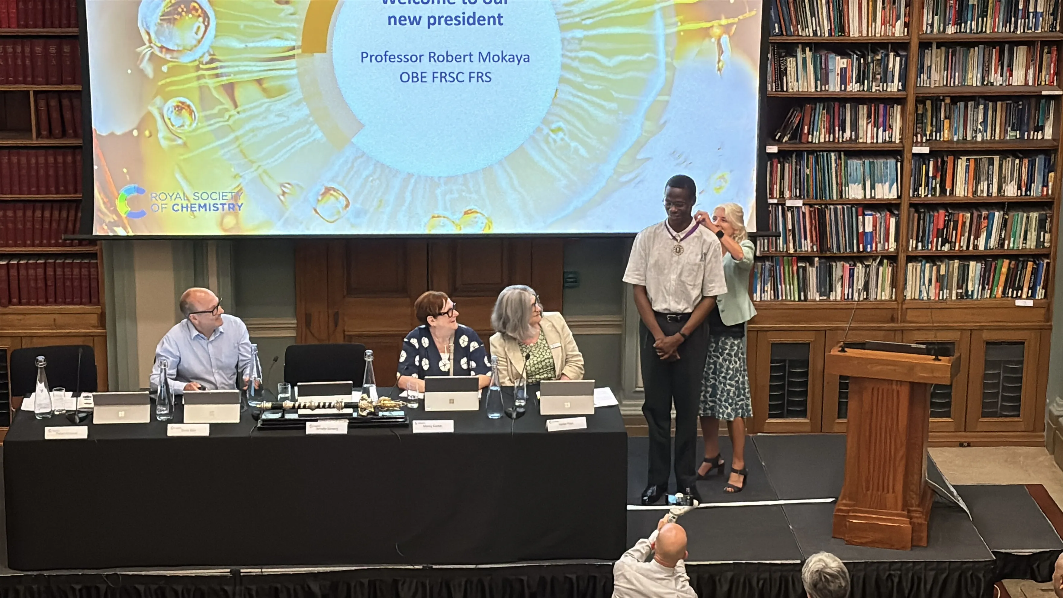 2026 AGM - Annette Doherty bestows the RSC Presidential Medal on Robert Mokaya Dr Annette Doherty bestows the RSC Presidential Medal on Professor Robert Mokaya