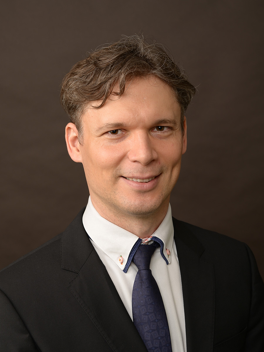 Headshot of Sergey Kozlov