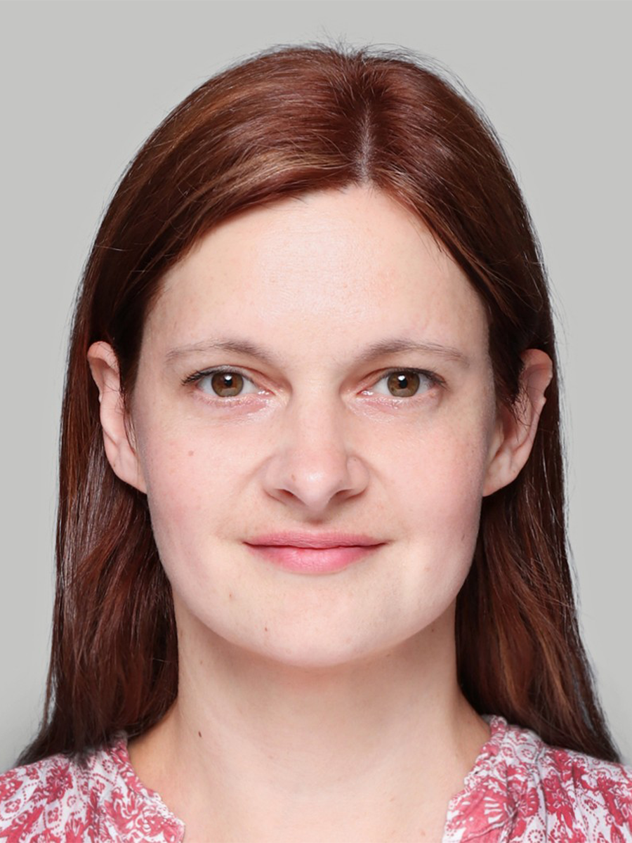 Elise Dumont smiling to camera